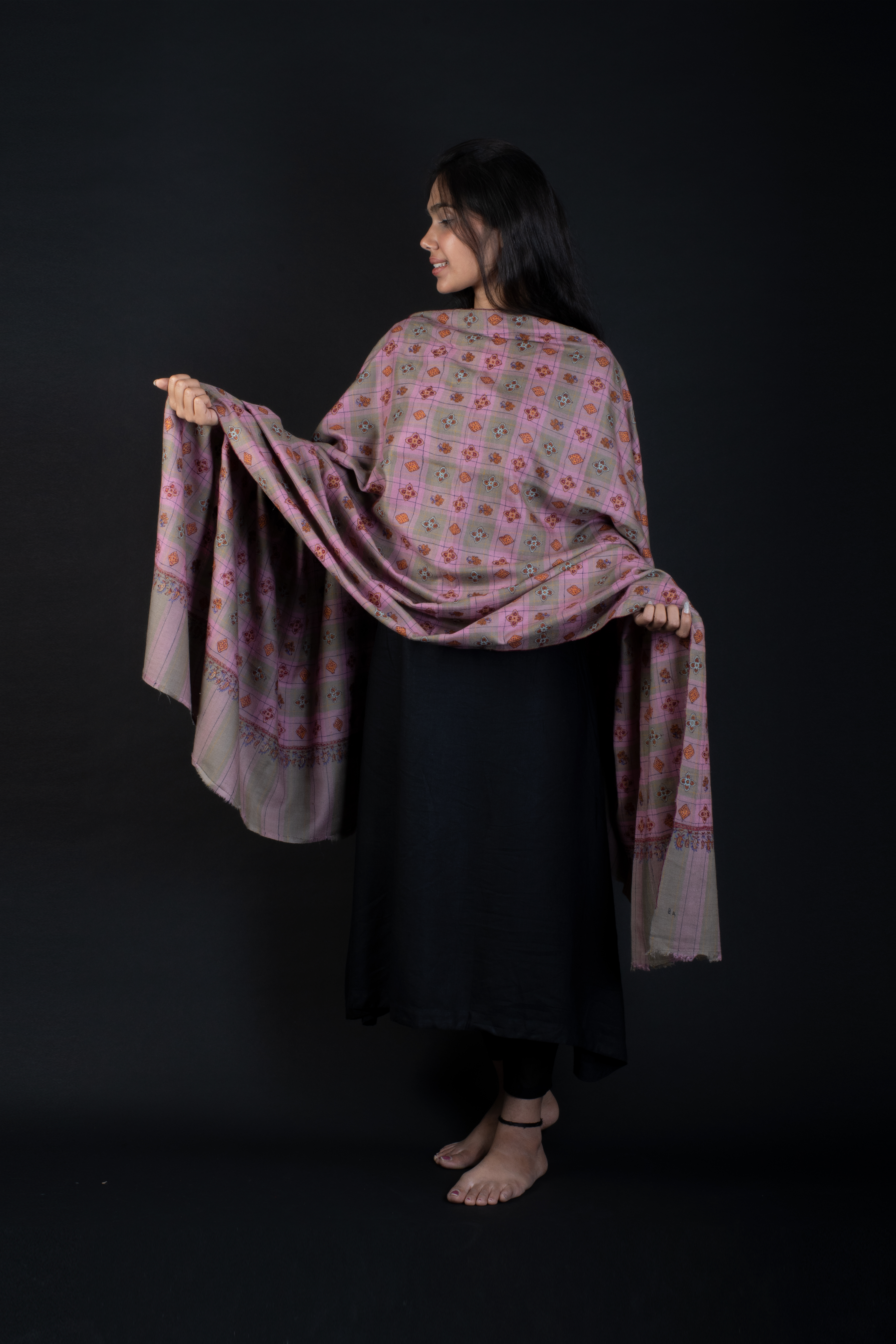 Pashmina Shawl in Tilla Craft